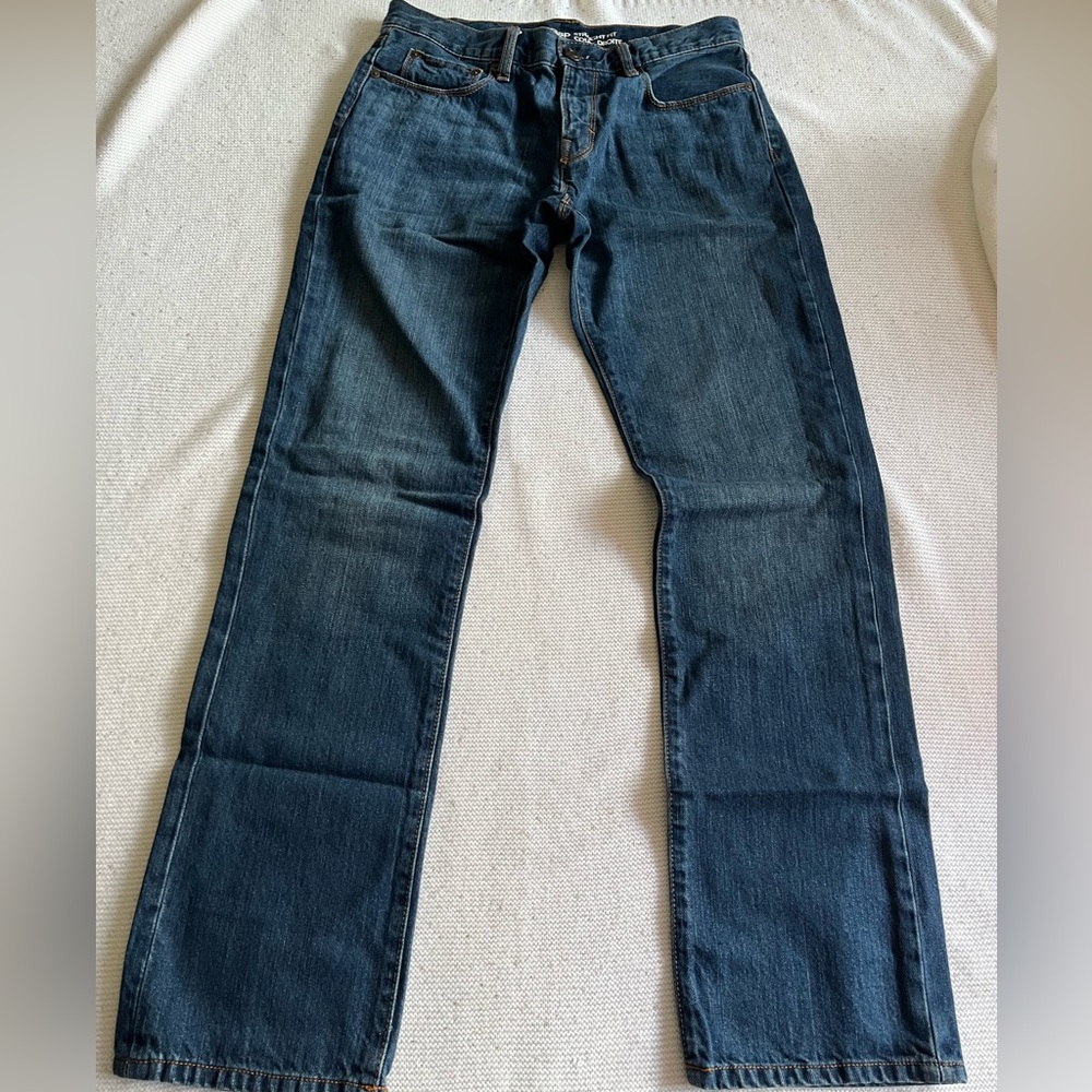 Men’s straight fit jeans by GAP